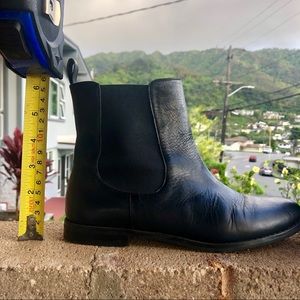 WITTNER (Australia) leather ankle boots